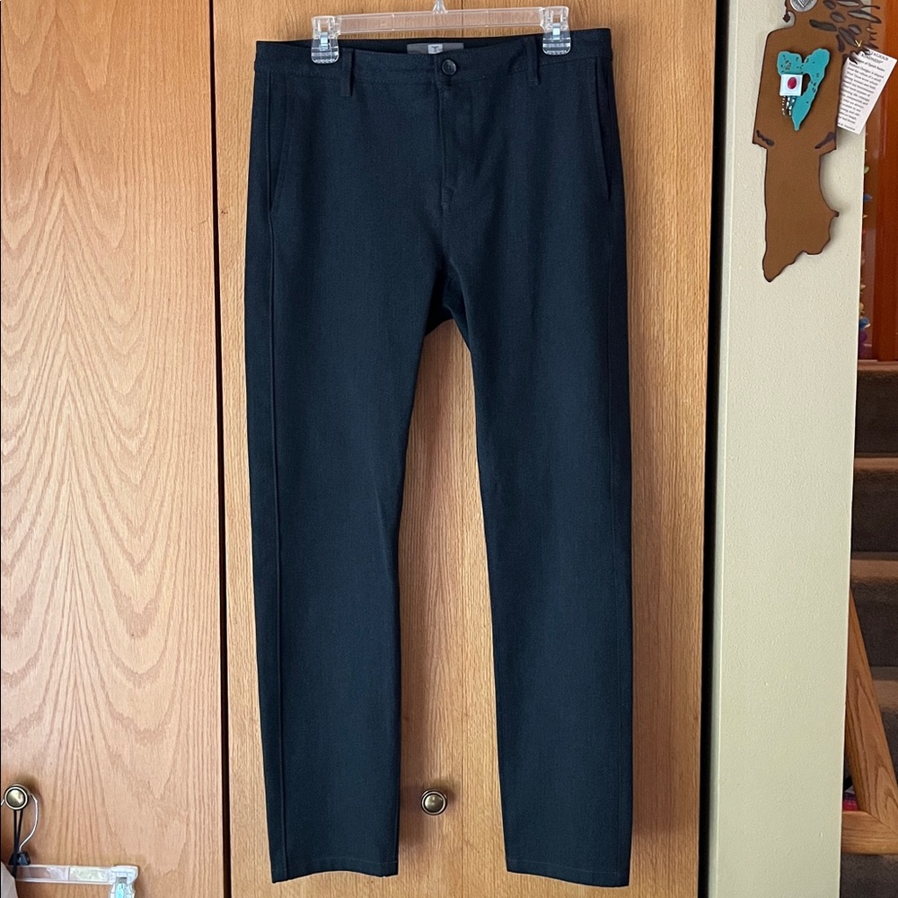 Tristan designer Size 30 women waist 33” Gray Grey Stretch Casual Pants EUC